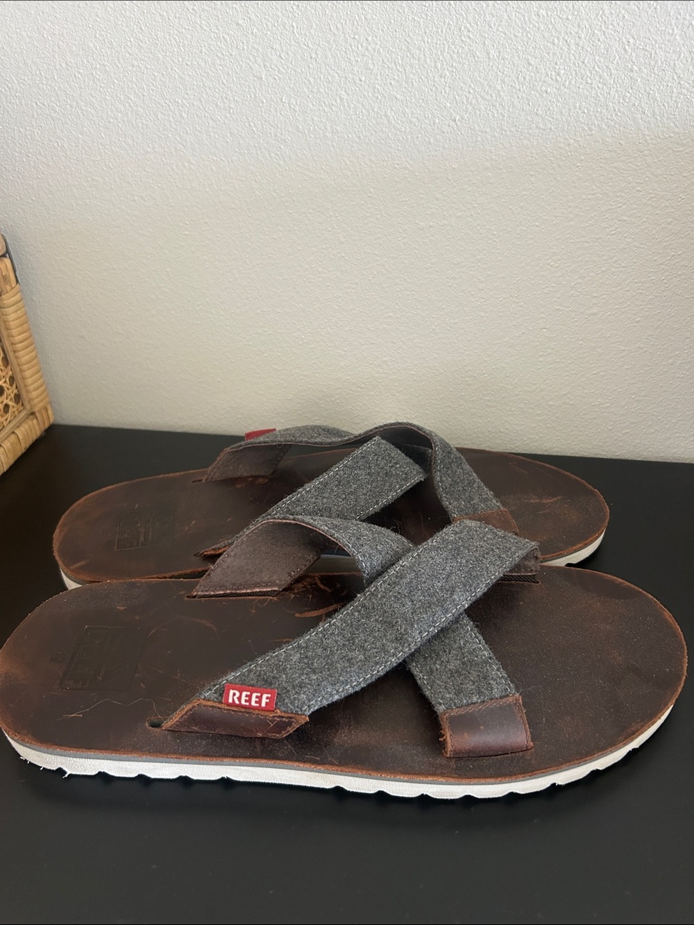 Reef Men's Brown Footbed Sandals with Gray Crisscross Straps